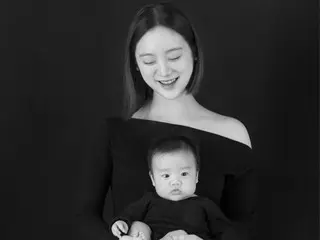 Mantan anggota Wonder Girls Hyerim melahirkan anak kedua 50 hari lalu... Foto keluarga yang indah