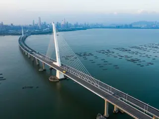 Impor dan ekspor melalui pos pemeriksaan jalan Jembatan Hong Kong-Zhuhai-Makau melampaui 1 triliun yuan - Media Tiongkok