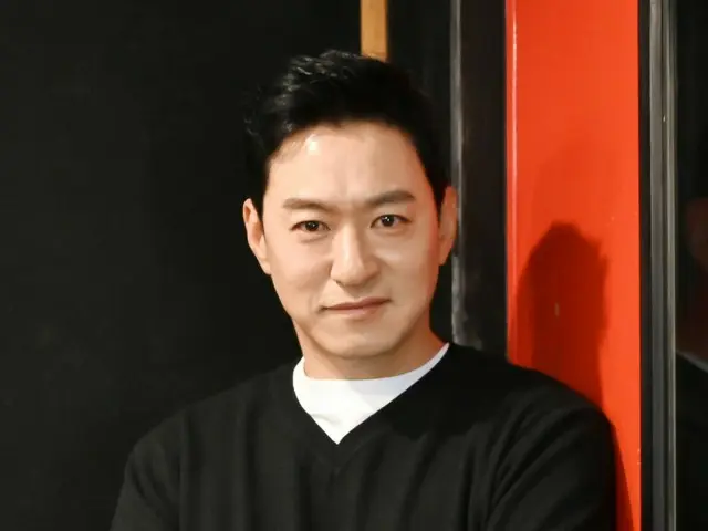 [Wawancara Eksklusif] Joo Jin Mo datang ke Jepang untuk konser pertamanya dalam 7 tahun! "Sebagai seorang aktor, saya ingin menyapa penggemar Jepang saya yang selalu mendukung saya.
 "Ta"