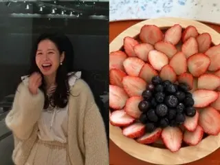 Aktris Son Ye Jin menata buah-buahan dengan cantik