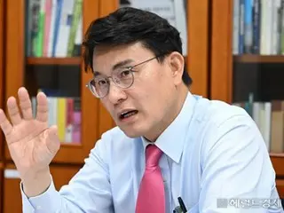 Yoon Sang-sang, anggota Partai Kekuatan Rakyat saat ini, mengatakan, "Partai Demokrat harus melepaskan diri dari Ketua Lee Jae-myung dan mewarisi semangat mantan Presiden Kim Dae-jung." (Korea Selatan)