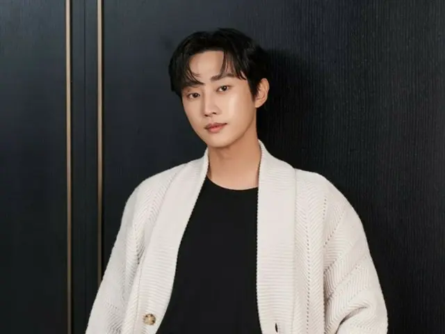 Jinyoung (mantan B1A4) memuji Park BoGum untuk "You Are the Apple of My Eye"... "Saya datang ke after-party karena saya merasa berkewajiban"