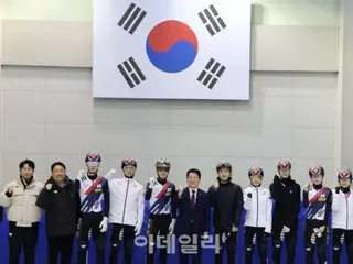 Anggota DPR Ahn Cheol-soo mengunjungi Desa Atlet Jincheon untuk memberi semangat kepada tim nasional lintasan pendek