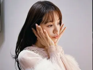 Yoon Eun Hye, kecantikan yang menyaingi seorang idola yang aktif... memperlihatkan tampilan gaun rampingnya