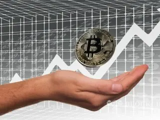 Bitcoin pulih ke kisaran $83.000...Pasar sedang naik karena tarif AS dicabut dan kesepakatan gencatan senjata sementara tercapai