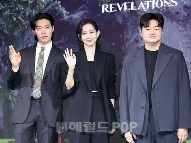 [Foto] Ryu Jun Yeol & Shin Hyun Bin menghadiri presentasi produksi film Netflix "Revelation"