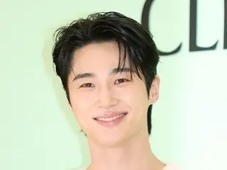 Aktor Byeon WooSeok memenangkan 10 penghargaan "Aktor Terbaik Korea"