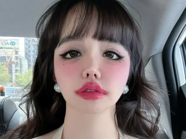 BOM（2NE1）、バービー人形すぎる姿が不自然？1
