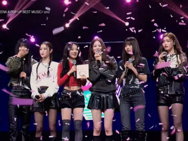 "izna" menempati posisi pertama di "K-POP UP CHART SHOW"...pemenang ganda acara musik