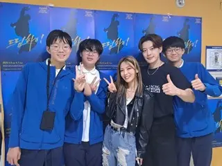 Song Il Kook tidak dapat memposting pembaruan terbaru tentang si kembar tiga tanpa izin... Mereka tumbuh sangat cepat hingga tingginya lebih dari 180cm