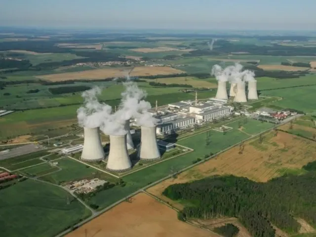 Korea Hydro & Nuclear Power akan mendapatkan pesanan senilai 26 triliun won dari pembangkit listrik tenaga nuklir Ceko...kontrak resmi akan ditandatangani pada 7 Mei (Korea)