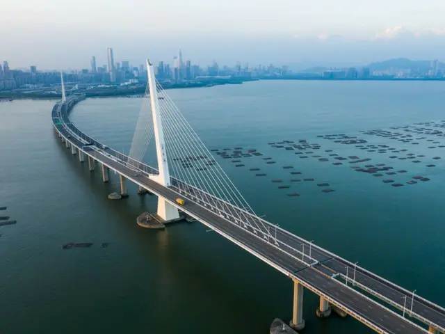 Jumlah penumpang kereta cepat lintas batas Guangzhou-Shenzhen-Hong Kong tahun ini melampaui 10 juta, tercepat sepanjang sejarah - laporan Tiongkok