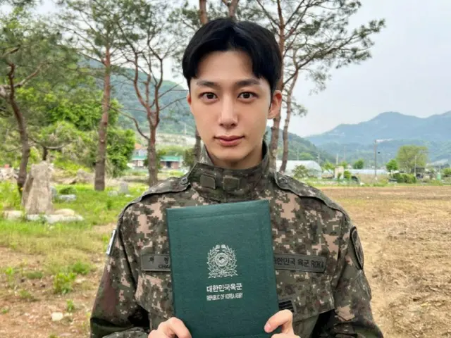 Hyungwon "MONSTA X" selesai menjalani wajib militer... "MONBEBE, aku merindukanmu"