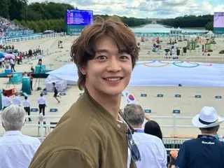 Minho SHINee membuka saluran YouTube hari ini (14)... "Berkomunikasi dengan penggemar"