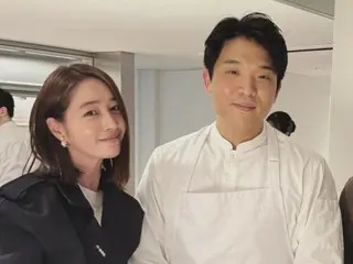 Aktris Lee Min Jung memangkas bulu kemaluan suaminya Lee Byung Hun! .... … “Kami berfoto bersama, tapi…”