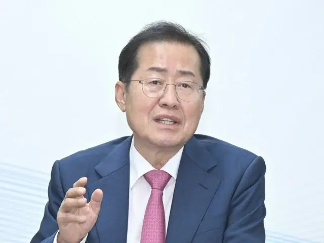 Hong Jun-pyo bertemu dengan utusan partai berkuasa... "Saya tidak akan pernah bergandengan tangan dengan Partai Demokrat" = Korea Selatan