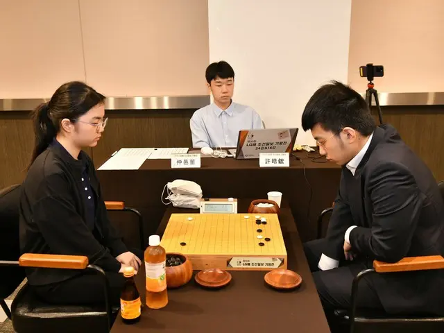 Ryo Ichiriki (dan 9) melaju ke perempat final Turnamen LG Cup Chosun Ilbo Go King, sementara Sumire Nakamura (dan 4) dan Yuta Iyama (dan 9) kalah tipis