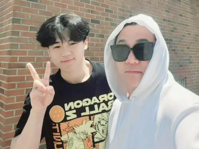 Yoon Min-soo (VIBE) mengunjungi almamaternya bersama putranya Yoon-hoo, seorang mahasiswa di universitas bergengsi Amerika... "Semuanya telah berubah begitu banyak"