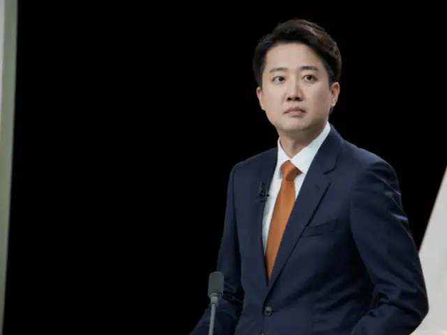 李俊錫氏、テレビ討論で李在明氏に猛攻「果物2800万ウォン分、家に象でも？」＝韓国大統領選