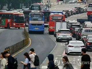 Serikat pekerja bus kota Seoul menunda pemogokan, operasi normal dari bus pertama = negosiasi upah terus berlanjut