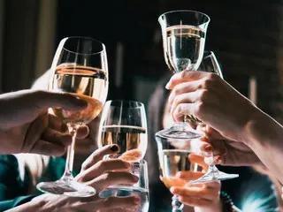 Penipuan tanpa kehadiran oleh seseorang yang mengaku sebagai anggota staf produksi dari sebuah acara varietas populer... Kerugian sebesar 7,2 juta won (Korea)