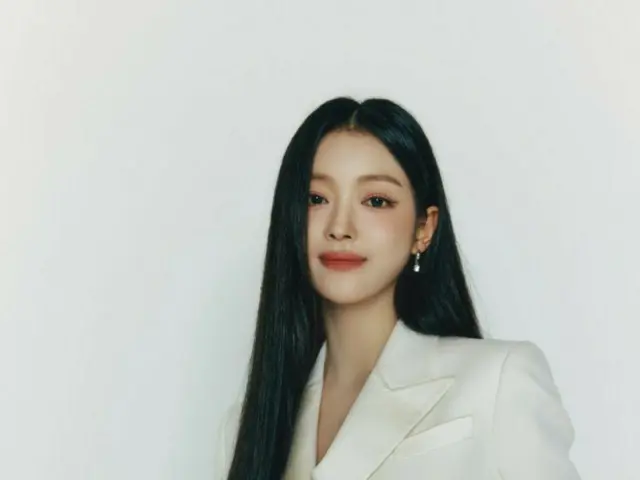 YooA OHMYGIRL menandatangani kontrak eksklusif dengan Saram Entertainment... Mempercepat karier aktingnya