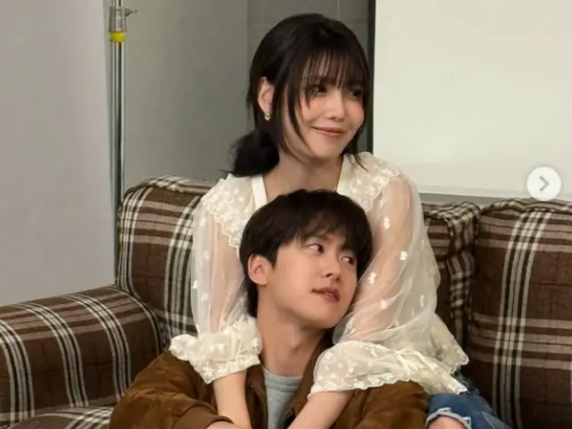 Suyeong (Girls' Generation) memeluk aktor Gong Myung dari belakang dalam kontak fisik yang mendebarkan... Apakah pacar Jung Kyung-ho cemburu?