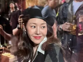 Aktris Ko Hyun Jung terlihat imut dengan baret... keanggunan yang unik