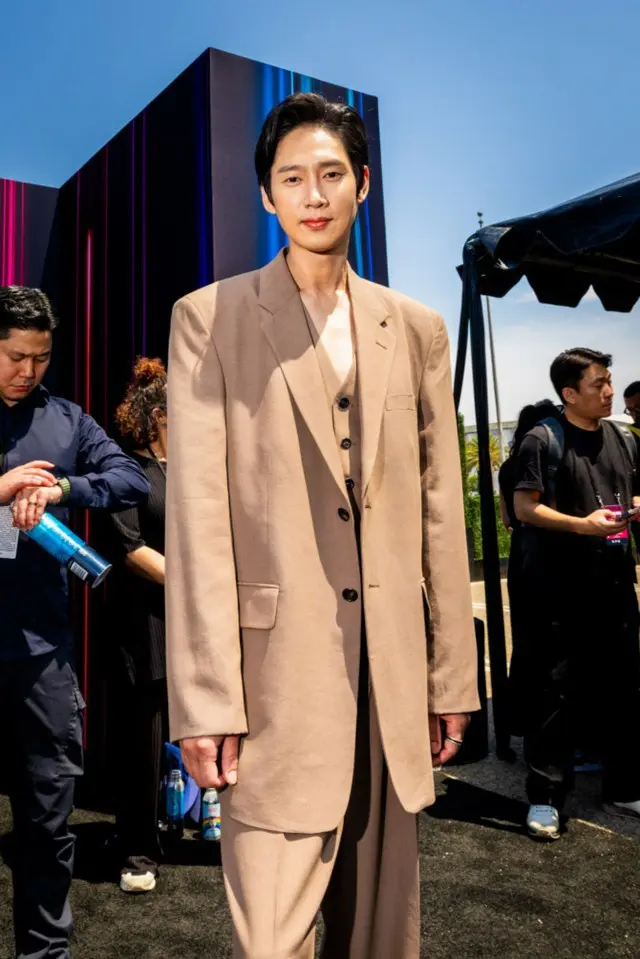 俳優パク・ソンフン、LAでグローバルファンと出会った…「イカゲーム シーズン3」想像以上になるだろう