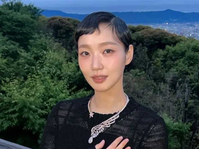 Aktris Kim GoEun tampak hebat dengan rambut pendek...tembus pandang dan elegan & seksi