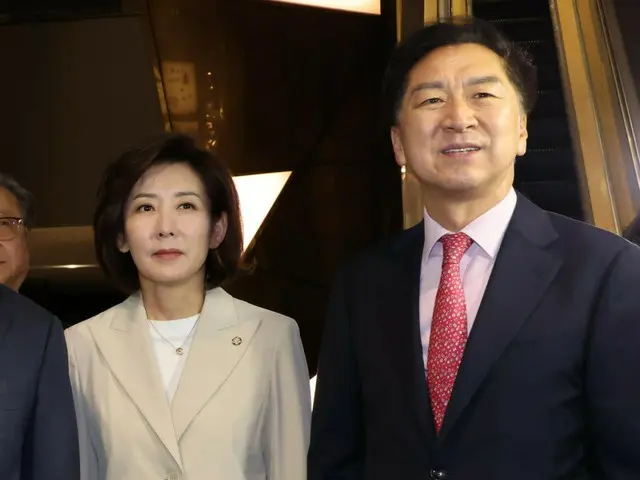 "Lebih penting daripada pemimpin partai"... Perebutan posisi pemimpin partai oposisi "Kekuatan Rakyat" berlangsung sengit minggu ini - Korea Selatan