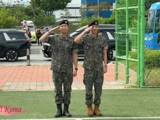 [Laporan Video] RM&V BTS disambut oleh banyak ARMY saat mereka meninggalkan militer bersama