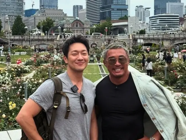 Son Sukku, "Kudengar aku mirip Joo SungHoon (Yoshihiro Akiyama)..."