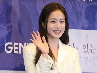 Aktris Kim Tae Hee: "Saat menginjak usia 30, kulit akan kehilangan elastisitasnya..." Dalam hal perawatan kecantikan, ia berkata, "Jangan berlebihan, biarkan tetap alami"