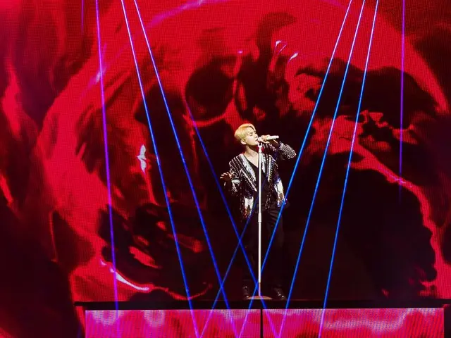 Untuk merayakan perilisan film konser pertama Kim Jun Su (Xia) (XIA), 3 menit pertama rekaman pertunjukan langsung telah dirilis secara khusus