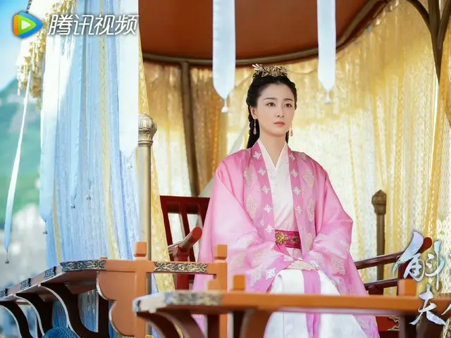 <Drama Cina SEKARANG> "Lady Huozhu: Tears of Pearls" Episode 42, Utusan Nianhua diserang oleh seorang pembunuh = Sinopsis / Spoiler