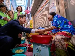 Presiden Lee Jae Myung mengunjungi pasar lokal lagi... "Lebih baik karena saya menggunakan kupon konsumsi" = Korea Selatan
