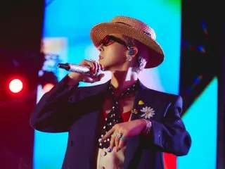 G-DRAGON (BIGBANG) bernyanyi penuh semangat di tengah hujan lebat... Konser Vietnam pertama dalam 13 tahun sukses besar