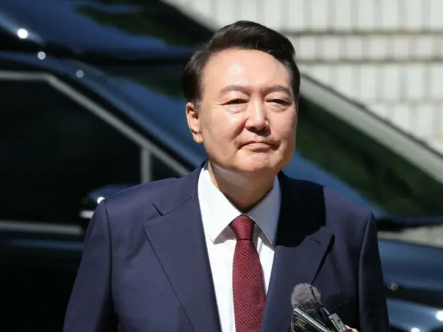 Pihak Yoon: "Permintaan surat perintah penangkapan tidak adil, kami akan mematuhi panggilan yang sah" = Korea Selatan