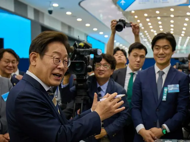 Menanggapi partai oposisi yang tidak responsif... Presiden Lee Jae Myung berimprovisasi dengan mengatakan "Saya malu" - pidato kebijakan Majelis Nasional Korea Selatan