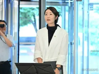 "Mari kita pastikan tidak ada diskriminasi dalam kondisi yang diberikan kepada kita" - Kang Son-woo, kandidat Menteri Kesetaraan Gender dan Keluarga, menjabat untuk pertama kalinya (Korea Selatan)
