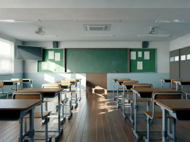 Menyerbu sekolah menengah pertama untuk makan siang "untuk bertemu guru" = Korea