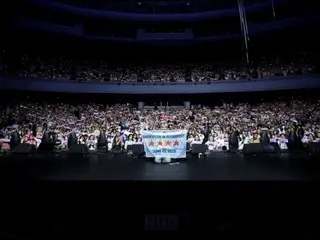 BAEKHYUN EXO sukses menyelesaikan konser di New York dan Chicago...Memulai tur AS