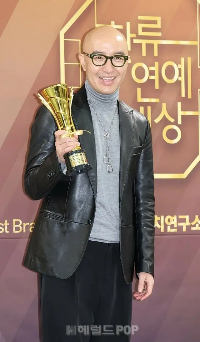 ホン・ソクチョンがコメント2