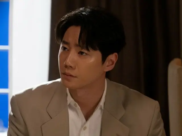 Aktor Lee JunYoung membuat debut film Jepangnya! Tampil bersama Kimura Takuya dan Baisho Chieko dalam film "Tokyo Taxi"