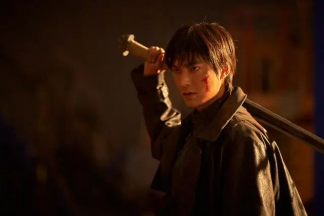 俳優イ・ミンホの映画復帰作、「全知的な読者の視点から」…46万人が見た！