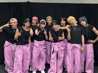 "Laporan Acara" "Tur Asia pertama &TEAM menarik 100.000 penonton..." Pesan dan energi yang ingin mereka sampaikan melalui musik mereka menjangkau penggemar mereka melampaui batasan bahasa dan budaya.
 “Saya menyadari hal itu.”