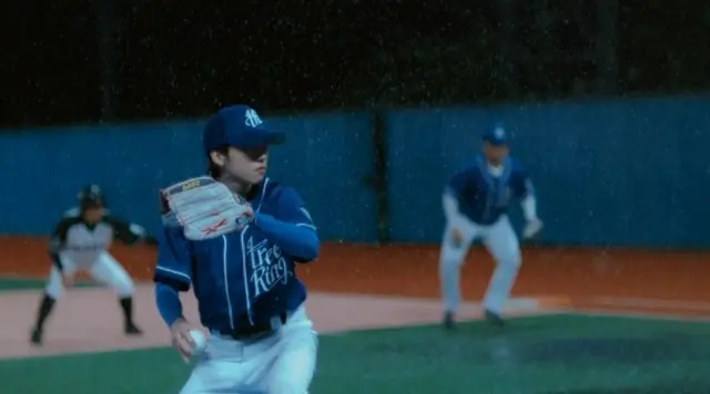 「INFINITE」ウヒョン、野球選手に変身