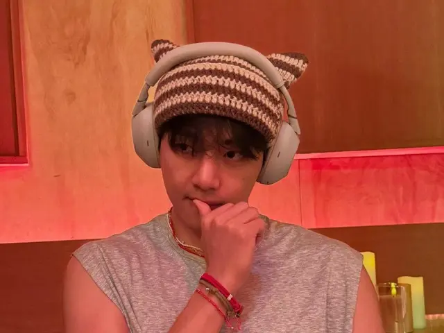 「BTS」V、可愛い顔とは正反対のたくましい腕