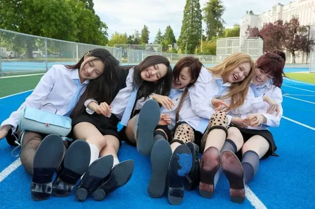 「KiiiKiii」、新曲「DANCING ALONE」で描く“今”を生きる感情のプレイリスト…友情と青春が弾けるエモーショナルな夏の記録